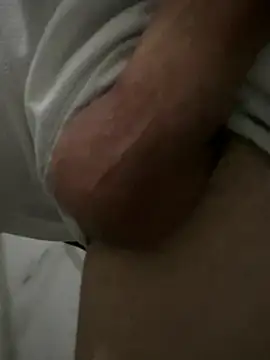 Snapshot of obranquinho21cm chatting on 02/25/25, 12:25 obranquinho21cm online show from 02/25/25, 12:25