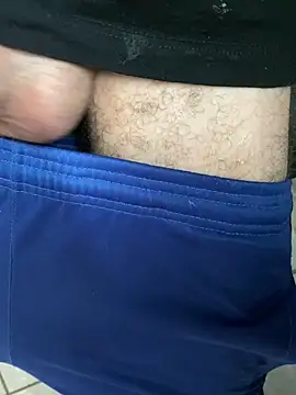 Snapshot of obranquinho21cm chatting on 11/06/25, 10:05 obranquinho21cm online show from 11/06/25, 10:05