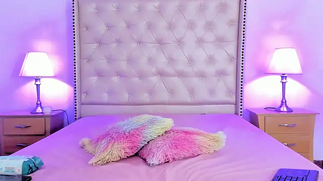 emily jk online show from 10/04/25, 01:53