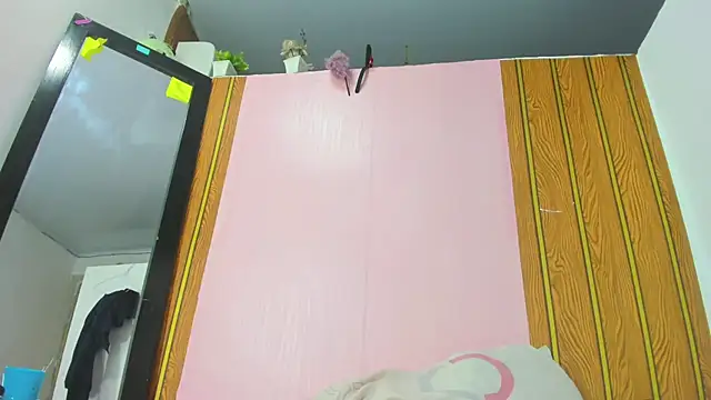 camilagreeco online show from 10/05/25, 02:37