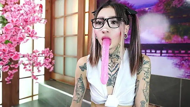 miss   angel online show from 12/18/25, 06:47