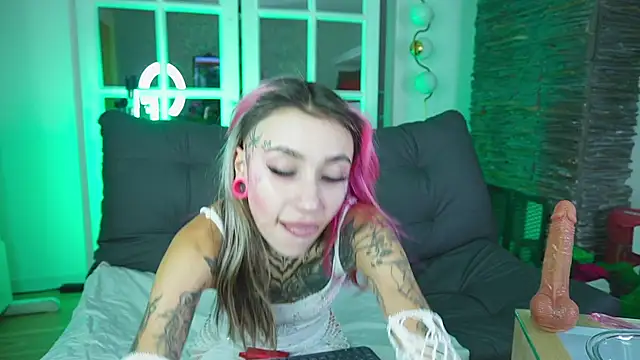 miss   angel online show from 05/28/26, 11:07