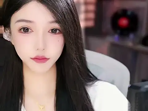 vv-77 online show from 12/18/25, 06:03