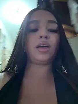 Snapshot of _JuliSweet_ chatting on 11/24/25, 02:00 JuliSweet online show from 11/24/25, 02:00