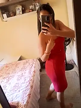 JuliaSalvaa online show from 02/14/25, 06:29