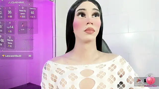 Snapshot of emelly_horny_ chatting on 03/14/25, 11:34 emelly horny online show from 03/14/25, 11:34