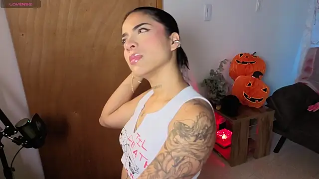 Snapshot of Maryybellax chatting on 10/16/25, 09:27 Maryybellax online show from 10/16/25, 09:27