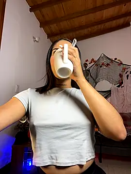 Snapshot of Maryybellax chatting on 10/20/25, 01:39 Maryybellax online show from 10/20/25, 01:39