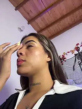 Snapshot of Maryybellax chatting on 11/05/25, 10:32 Maryybellax online show from 11/05/25, 10:32