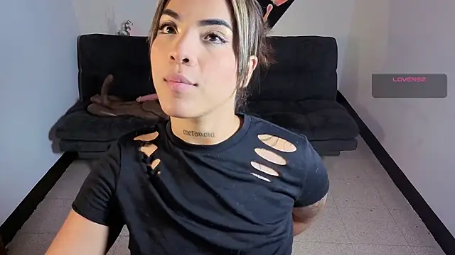 Snapshot of Maryybellax chatting on 11/23/25, 10:42 Maryybellax online show from 11/23/25, 10:42