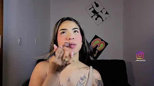 Maryybellax online show from 12/19/25, 11:23