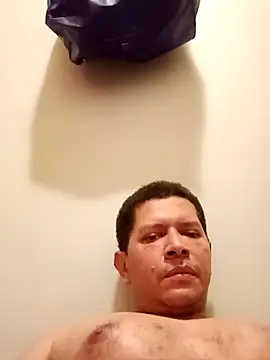 Snapshot of machoactivo1 chatting on 02/24/25, 05:54 machoactivo1 online show from 02/24/25, 05:54