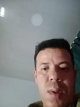 Snapshot of jhon_1988_24 chatting on 05/28/26, 02:53 jhon 1988 24 online show from 05/28/26, 02:53