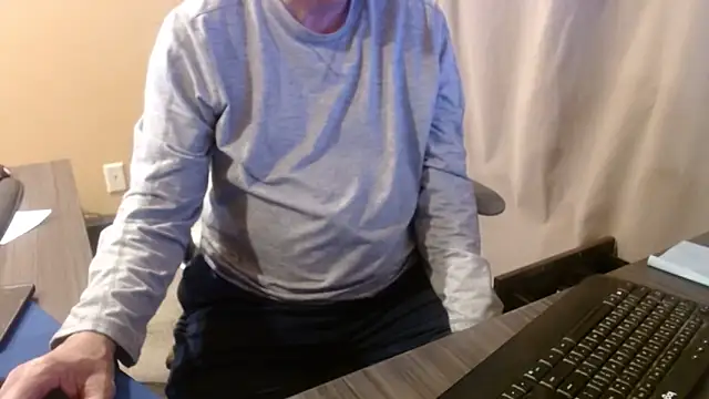 olderandwiser2 online show from 05/11/26, 03:34