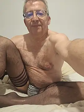 mann4u147 online show from 09/30/25, 10:26