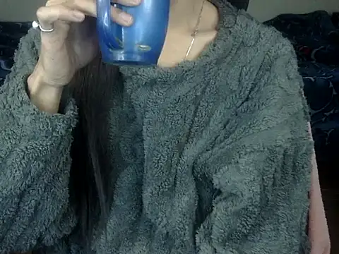 Snapshot of YourCDBitch chatting on 12/19/25, 09:55 YourCDBitch online show from 12/19/25, 09:55