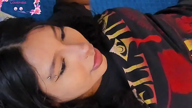 ParanoidTemptaion  online show from 10/03/25, 10:56