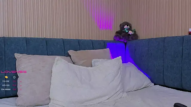 elizabeth 20 online show from 03/19/25, 10:20