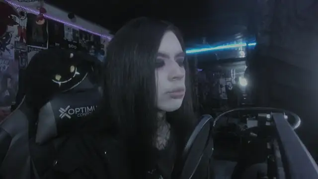 Snapshot of rotten_dreams chatting on 03/18/25, 03:31 rotten dreams online show from 03/18/25, 03:31