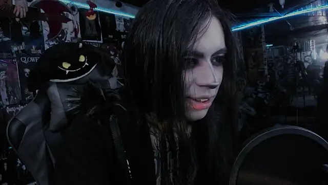 Snapshot of rotten_dreams chatting on 10/07/25, 10:51 rotten dreams online show from 10/07/25, 10:51