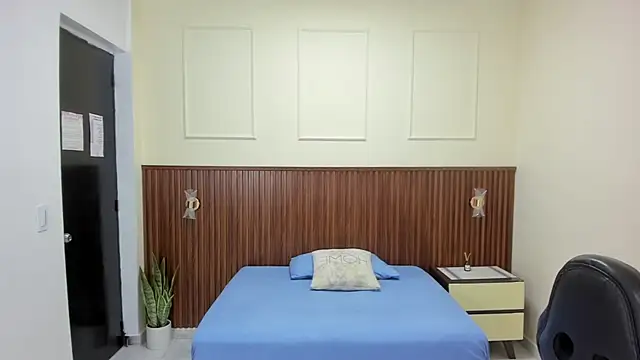 MELINAMARTINS online show from 09/17/25, 07:26