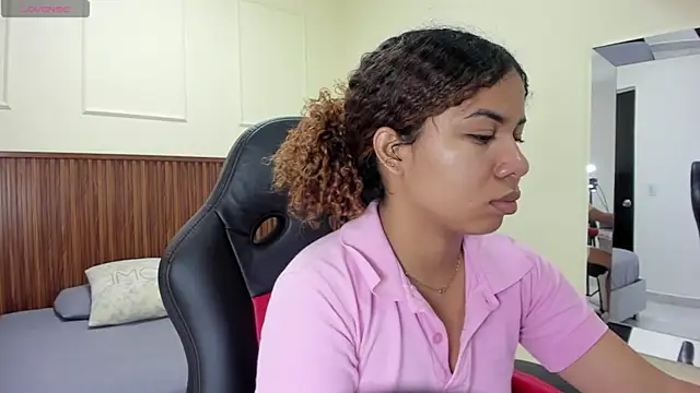 MELINAMARTINS online show from 11/10/25, 07:35