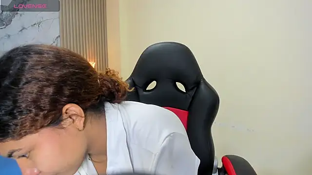 MELINAMARTINS online show from 01/13/26, 08:36