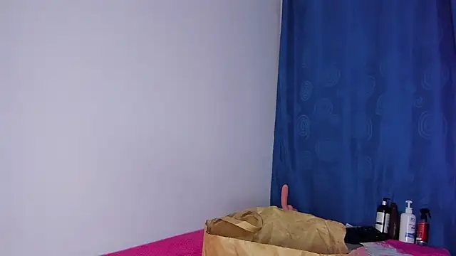 Snapshot of MELINAMARTINS chatting on 02/07/26, 09:51 MELINAMARTINS online show from 02/07/26, 09:51