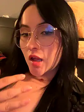 ValentinaOrtiz3 online show from 11/16/25, 03:01