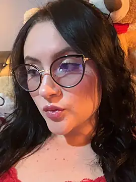 ValentinaOrtiz3 online show from 12/22/25, 11:24