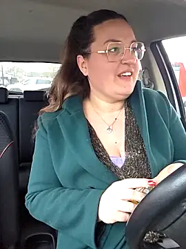 justtess online show from 11/19/25, 09:20