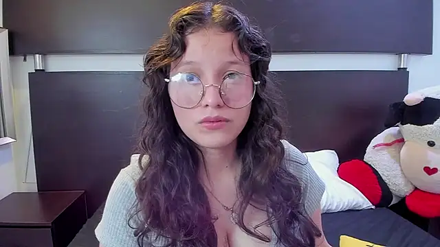 Marii 18 online show from 03/18/25, 03:42