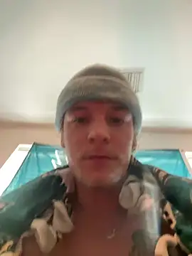 Snapshot of theycallmes3x chatting on 02/16/25, 05:37 theycallmes3x online show from 02/16/25, 05:37