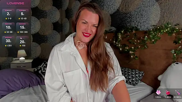 kamilla   moon online show from 02/25/25, 02:14