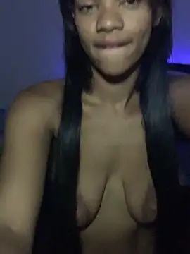 Snapshot of Mirellysbs1 chatting on 02/12/25, 04:44 Mirellysbs1 online show from 02/12/25, 04:44