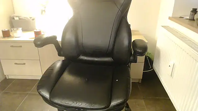 Snapshot of HotLady66 chatting on 02/13/25, 01:05 HotLady66 online show from 02/13/25, 01:05