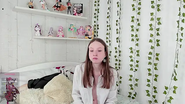 b4by Emilia online show from 03/19/25, 05:52