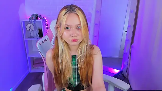 SweetieAngela online show from 09/09/25, 12:59