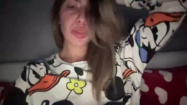 Snapshot of sarrah_rossy chatting on 11/02/25, 09:39 sarrah rossy online show from 11/02/25, 09:39