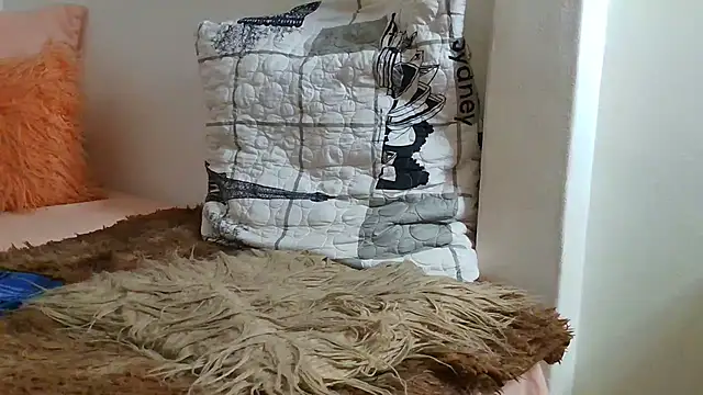 Snapshot of victora3 chatting on 10/11/25, 12:58 victora3 online show from 10/11/25, 12:58