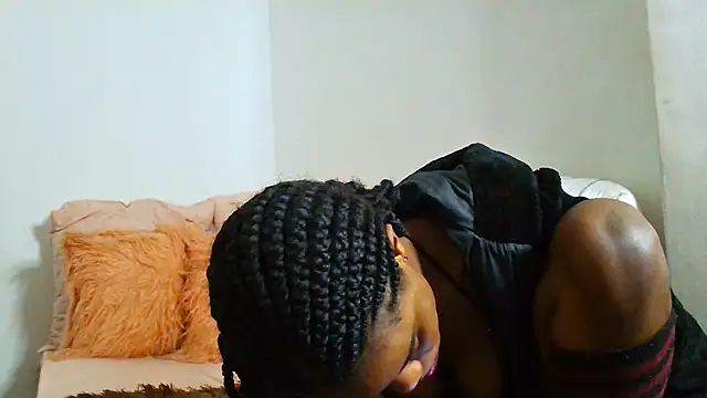 Snapshot of victora3 chatting on 10/21/25, 05:41 victora3 online show from 10/21/25, 05:41