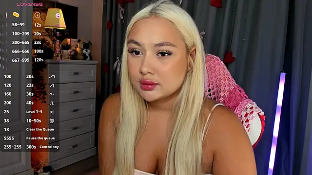  Loneve   online show from 04/22/26, 03:13