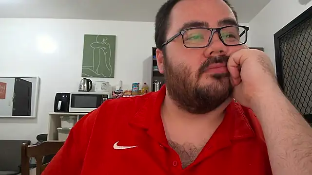 Snapshot of alexxxbear chatting on 02/13/25, 01:29 alexxxbear online show from 02/13/25, 01:29