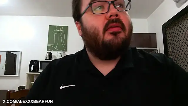 Snapshot of alexxxbear chatting on 02/26/25, 01:19 alexxxbear online show from 02/26/25, 01:19