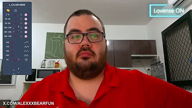 Snapshot of alexxxbear chatting on 03/13/25, 05:39 alexxxbear online show from 03/13/25, 05:39