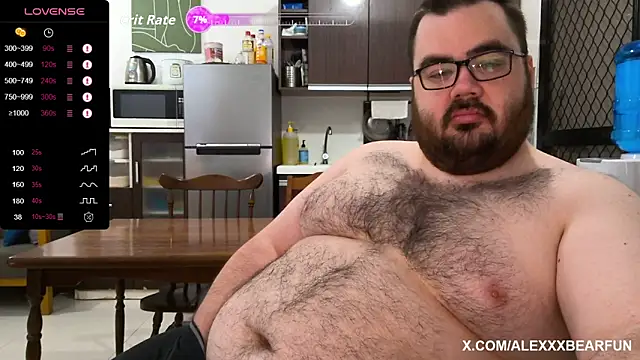 Snapshot of alexxxbear chatting on 09/18/25, 10:34 alexxxbear online show from 09/18/25, 10:34