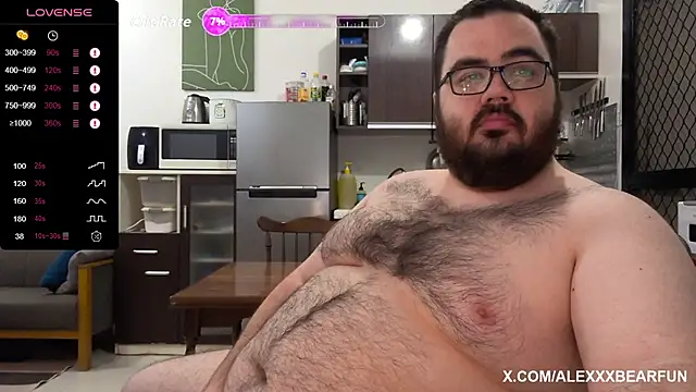 Snapshot of alexxxbear chatting on 10/04/25, 06:50 alexxxbear online show from 10/04/25, 06:50