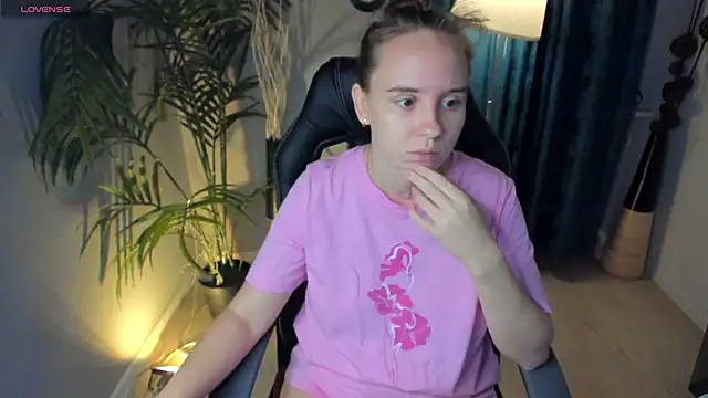 Lika 0ne online show from 09/26/25, 11:58