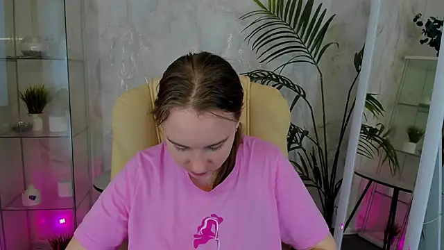 Lika 0ne online show from 04/17/26, 11:02