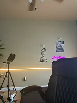 bossyroxy84 online show from 02/03/26, 06:13